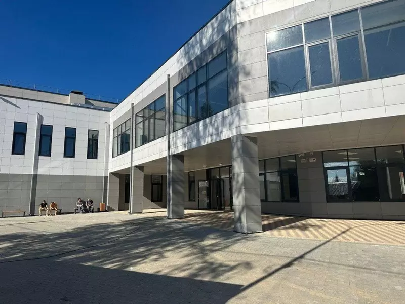 Фото №2 для статьи «новая школа: Новое здание Сергиево Посадского физико математического лицея в Семхозе встречает лицеистов»