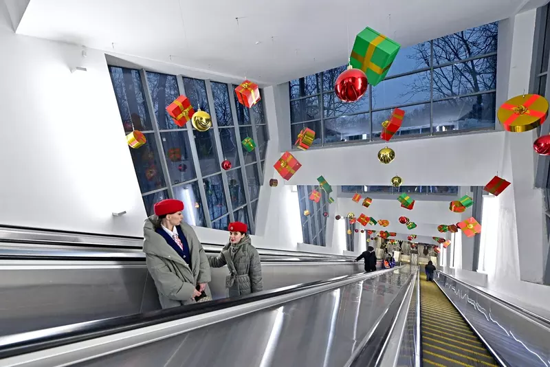 #1 для статьи «Города и сёла России: Эскалаторная галерея на Воробьёвых горах заработала после 40 летнего перерыва»