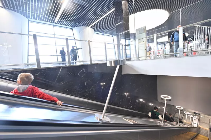 Фото №23 для статьи «В Москве открыли самую северную станцию метро Физтех а также Яхромскую и Лианозово»