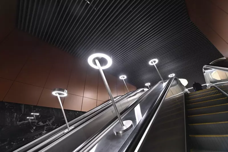 Картинка 13 для «В Москве открыли самую северную станцию метро Физтех а также Яхромскую и Лианозово»