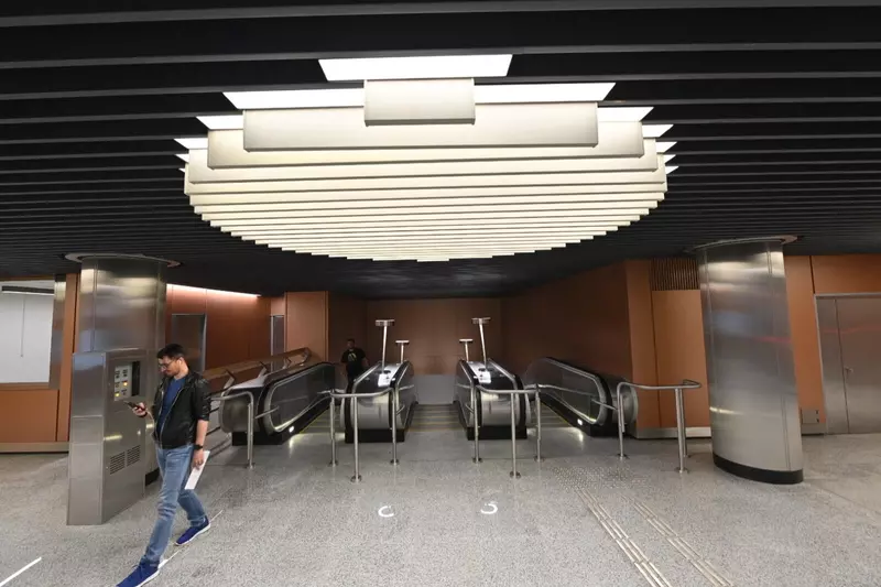 Иллюстрация №14 для публикации «В Москве открыли самую северную станцию метро Физтех а также Яхромскую и Лианозово»