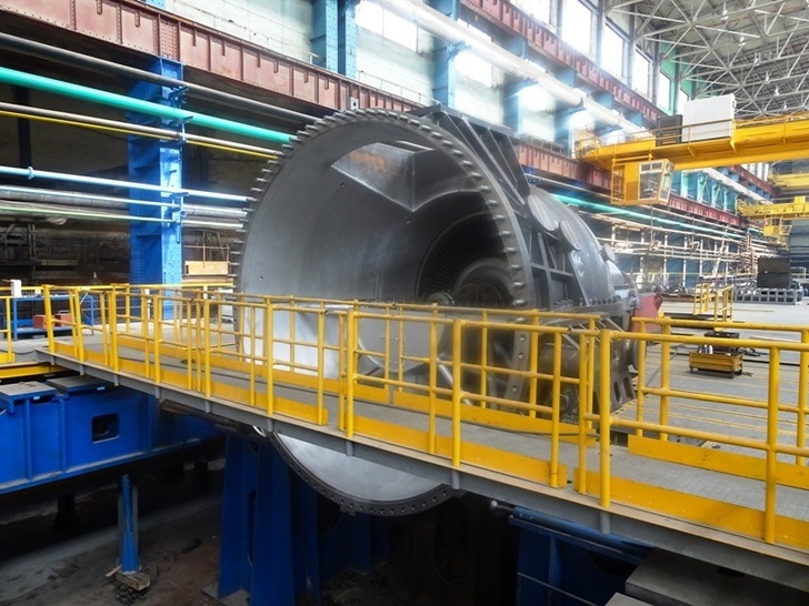 Уральский турбинный завод одновременно сдал заказчикам три паровых турбины