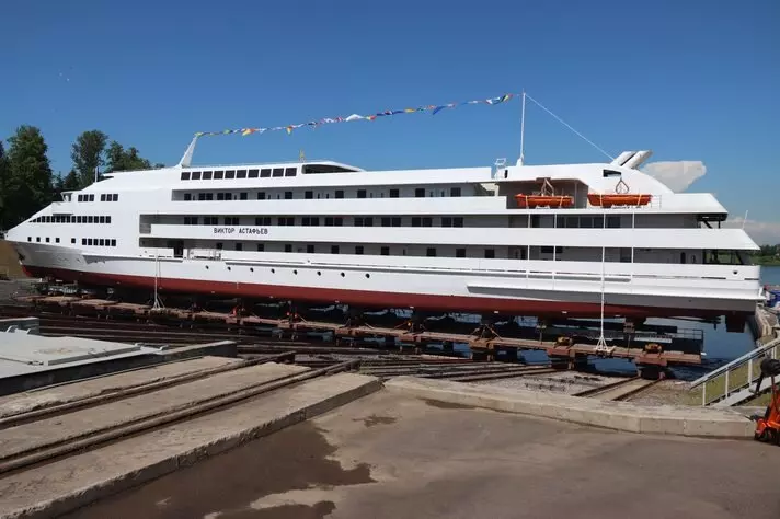 3 для новости «Санкт-Петербург: На СНСЗ спущено на воду головное пассажирское судно Виктор Астафьев проекта А45 90»