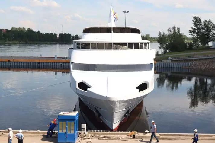 Иллюстрация №4 для публикации «пассажирское судно: На СНСЗ спущено на воду головное пассажирское судно Виктор Астафьев проекта А45 90»