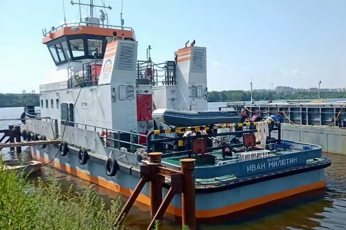 Череповецкий СЗ сдал буксир толкач Иван Милютин проекта ТСК 395М