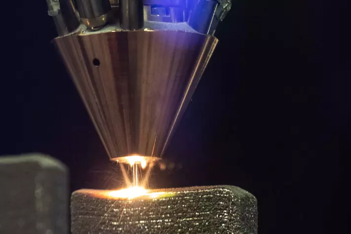 лазерное выращивание