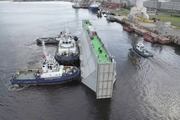 Фото #1 для поста «Судостроение и судоходство : Севмаш передал заказчику батопорт для сухого дока 35 го судоремонтного завода»