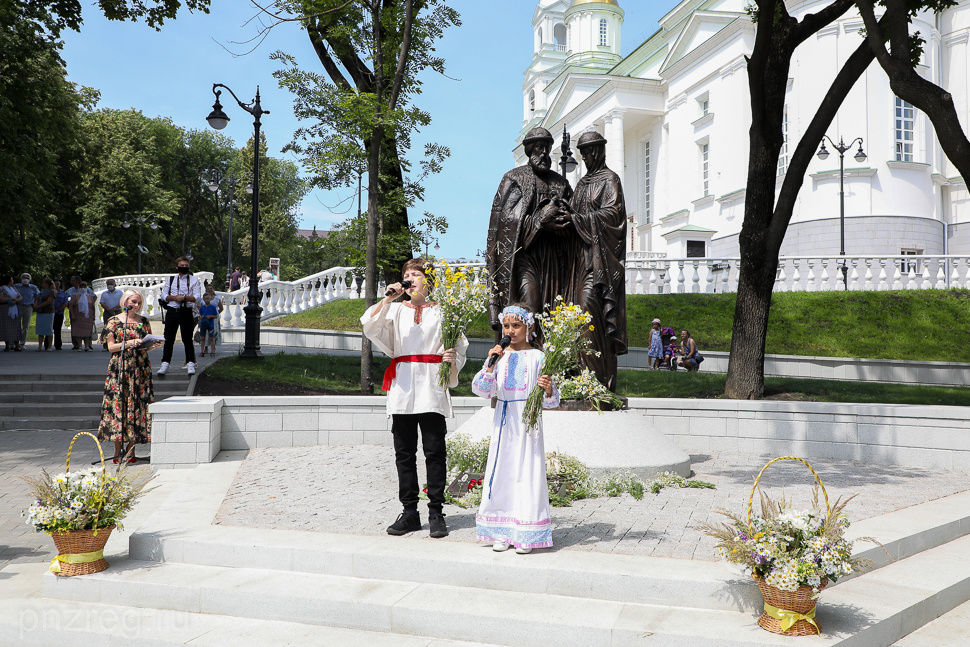 Картинки Муром Памятник Петру И Февронии Иконы