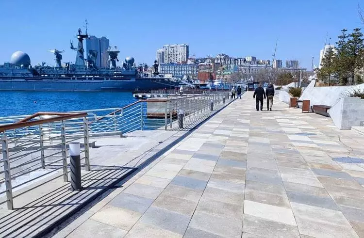 Иллюстрация 2 для «Владивосток: В центре Владивостока после модернизации открылся яхтенный причал»