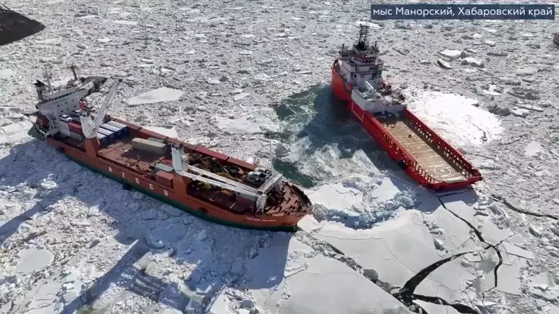 Порт Эльга принял первое судно