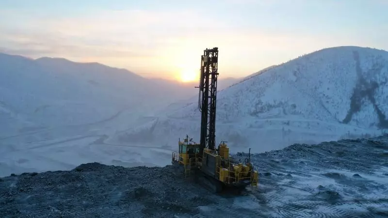 Иллюстрация №2 для «Павлик: Золотодобывающая компания Павлик нарастила добычу золота на 29»