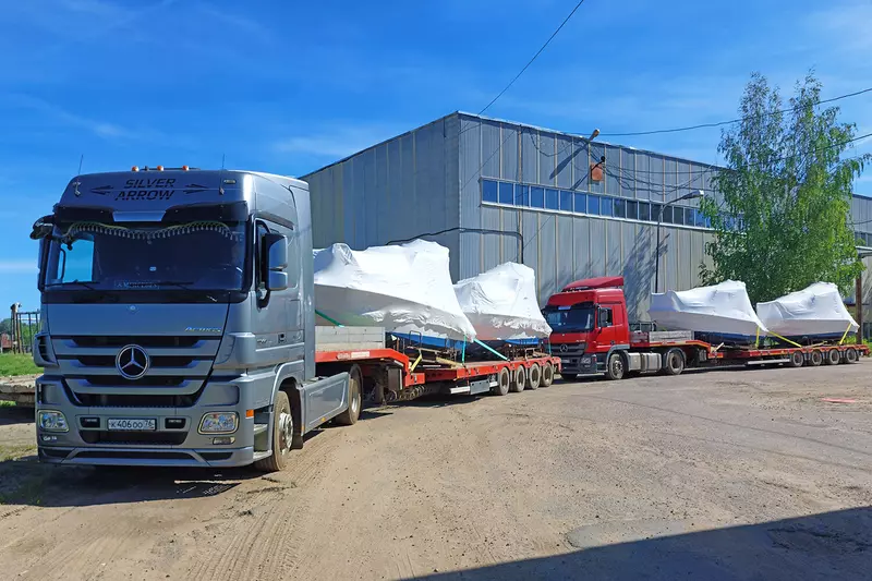 Картинка №2 для новости «ОСК «Вымпел» : СЗ Вымпел отгрузил четыре первых катера проекта МС001 для МЧС России»