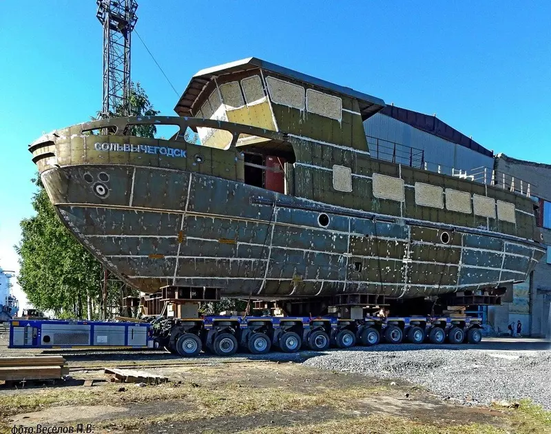 Фото 2 для публикации «Красная Кузница: На СЗ Красная Кузница выведено из цеха пассажирское судно Сольвычегодск проекта РЕГК»