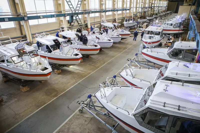 СЗ Вымпел завершает постройку 52 быстроходных катеров для МЧС России