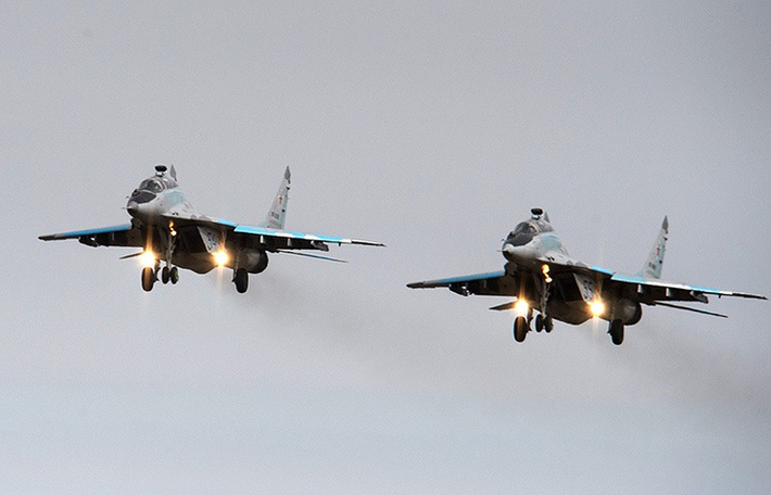 Российские истребители обнаружили "угоняемое" воздушное судно и по радиосвязи связались с "преступниками"