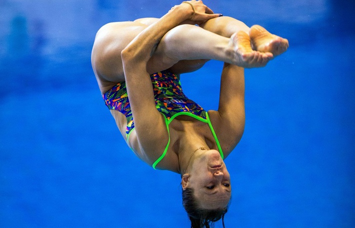 Российская спортсменка Надежда Бажина, завоевавшая серебряную медаль в прыжках в воду с метрового трамплина