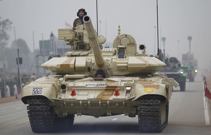 Танк Т-90 во время Военного парада в Нью-Дели