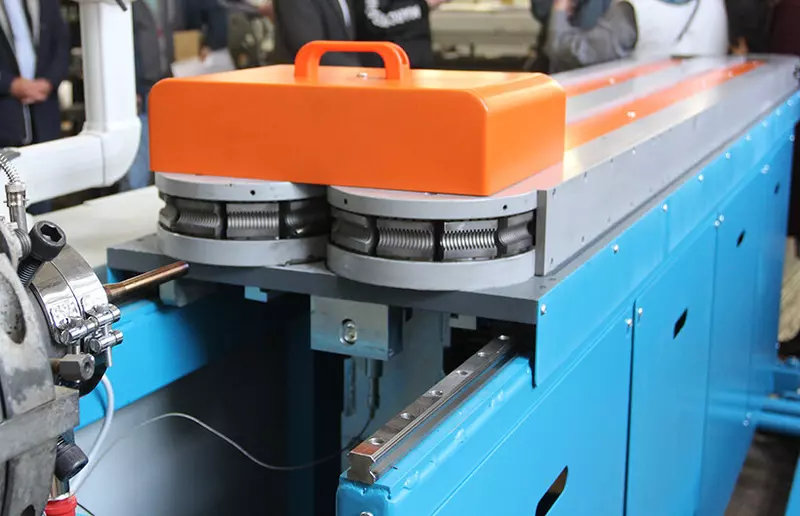 АПИ выпустила первый российский гофратор для пластиковых труб