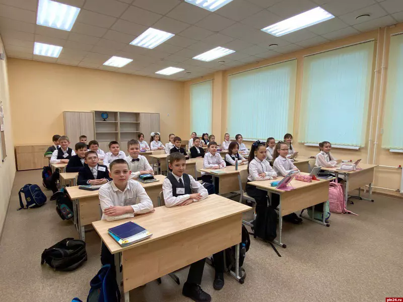 Картинка 3 для поста «новая школа: В Пскове открылась новая школа»