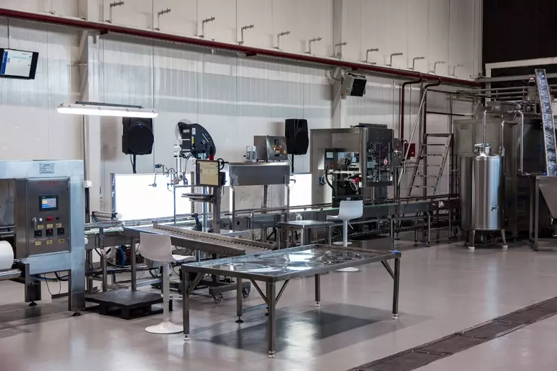 Фото #2 для «Владивосток: На заводе Славда открыли производственную линию по розливу воды в формате 19 литров»