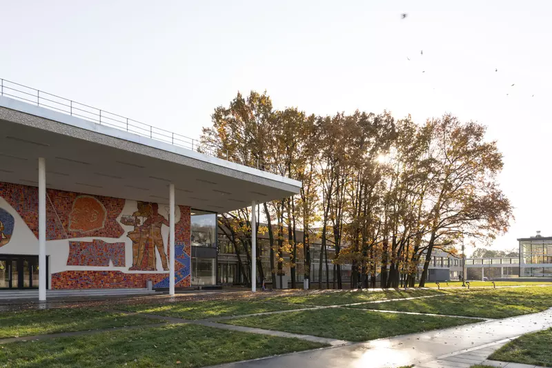 38 для «Реставрация Дворца пионеров на Воробьевых горах»