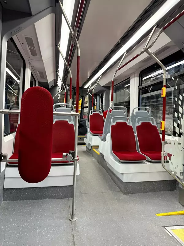 Фото №5 для статьи «Иннопром: В Екатеринбурге к выставке Иннопром представили новый трехсекционный трамвай 71 233 Синара»