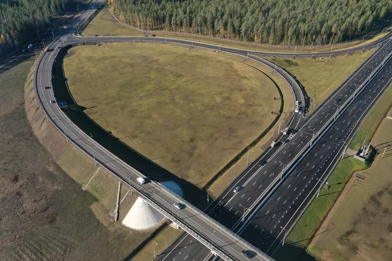 Иллюстрация 2 для публикации «дорожное строительство: Движение по новому 20 километровому участку трассы Скандинавия запустили на год раньше срока»
