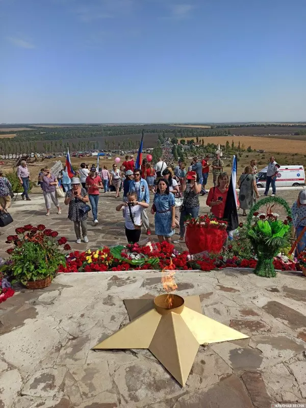 Изображение 13 для поста «На Донбассе после реконструкции открыли мемориал Саур Могила»