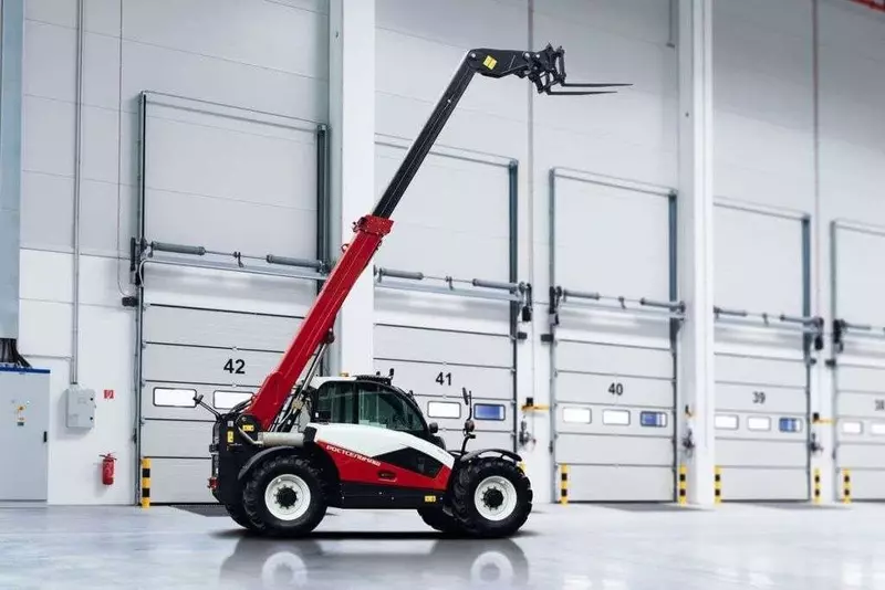 Ростсельмаш представил первые модели дорожно строительной техники