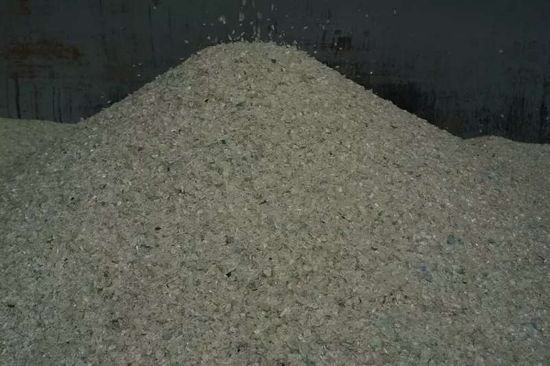 Фото #4 для новости «Антон Мор: На Сибстекле модернизировали техкомплекс по обработке стекольных отходов»