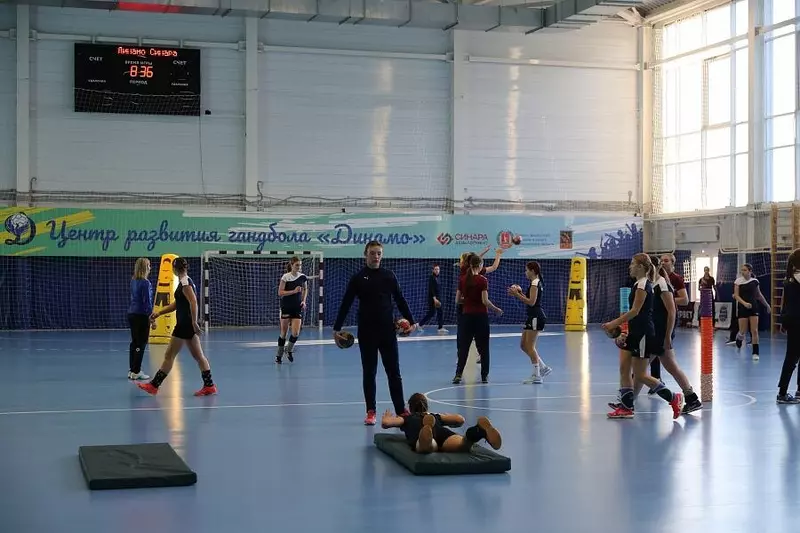 Иллюстрация 3 для «Волгоградская область: В Волгограде открылся новый центр развития гандбола»
