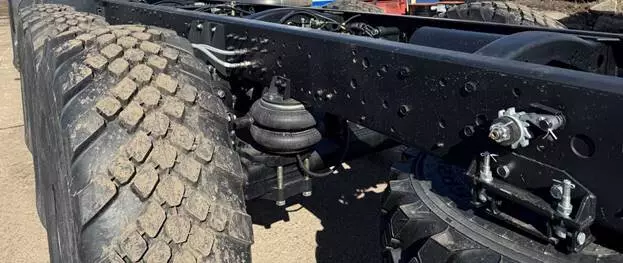 Картинка №5 для «43118: Специалисты ОАО РИАТ приступили к производству 4 х осных шасси на базе КАМАЗ 43118»