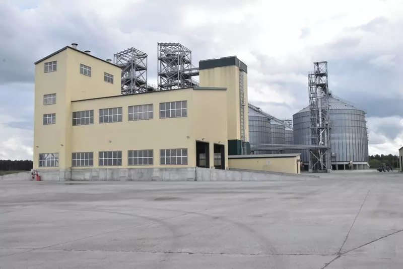 Фото №2 для новости «свинокомплексы: АгроПромкомплектация открыла новый свинокомплекс и элеватор в Рязанской области»