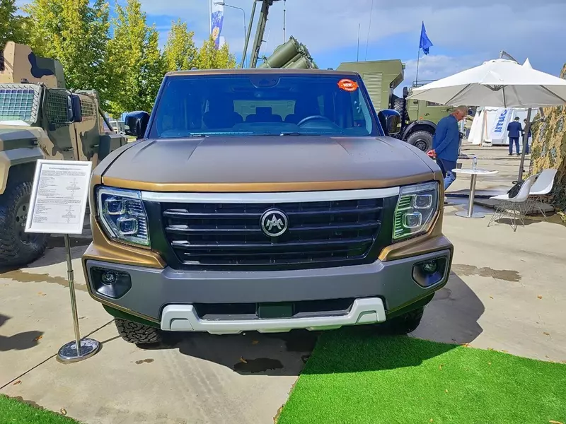 Картинка #2 для новости «АМЗ: Представлен предсерийный прототип нового российского внедорожника на шасси Соболя»