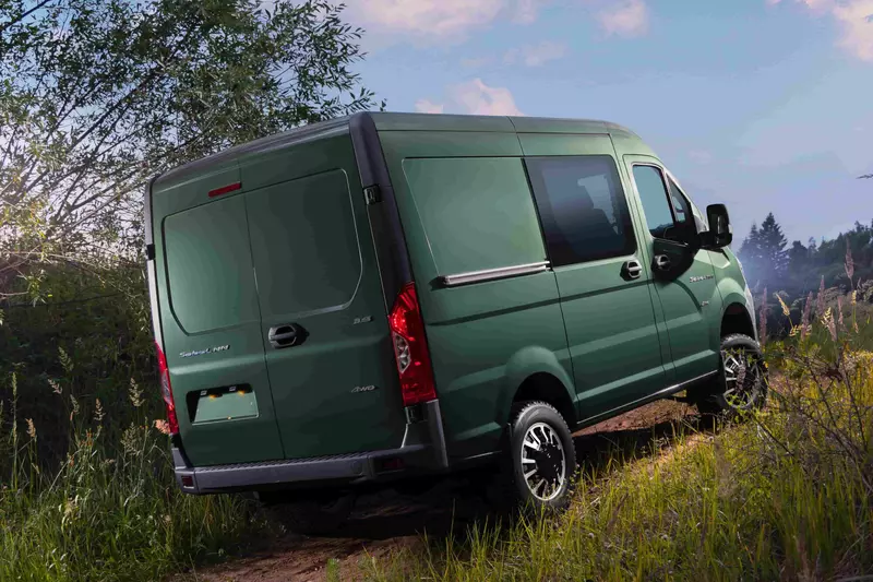 Изображение 2 для публикации «спецтехника и логистика: В России стартовали продажи нового поколения внедорожников Соболь»