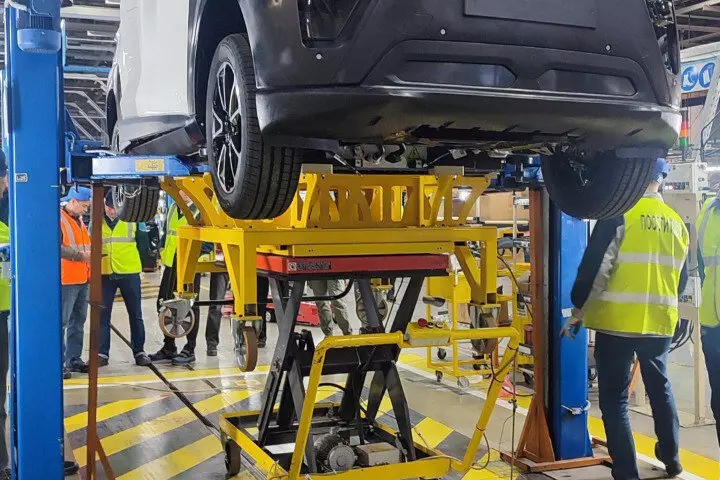 Фото 6 для «На заводе Москвич готова линия для Атома»