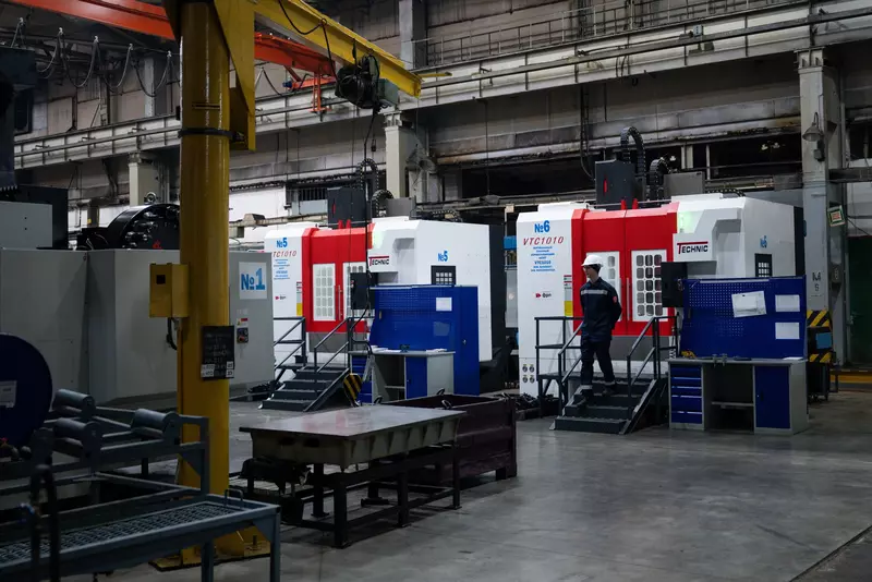 №3 для поста «Чебоксары: В Чебоксарах запустили производство тяжелых бульдозеров»