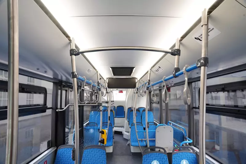 №2 для публикации «спецтехника и логистика: Стартовали продажи новейшего российского автобуса»