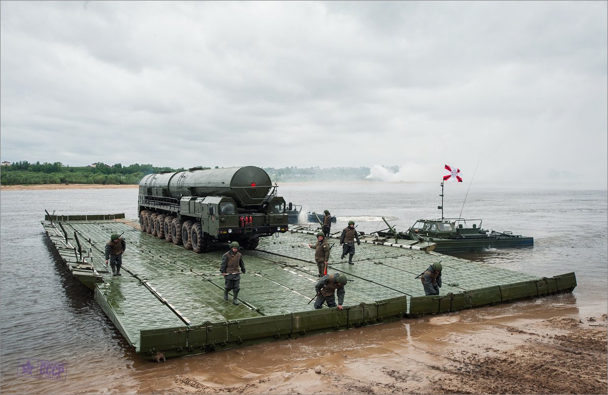 Понтонные мосты военные фото