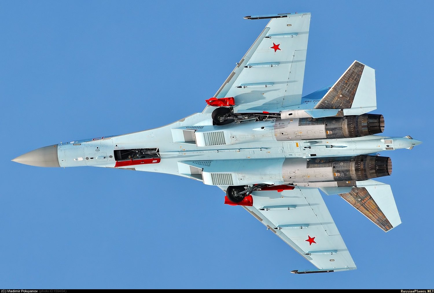 Откуда в россии самолеты. Су-35 шасси. Самолёт Су-35. Су-35 борт 703. Су 35 снизу.