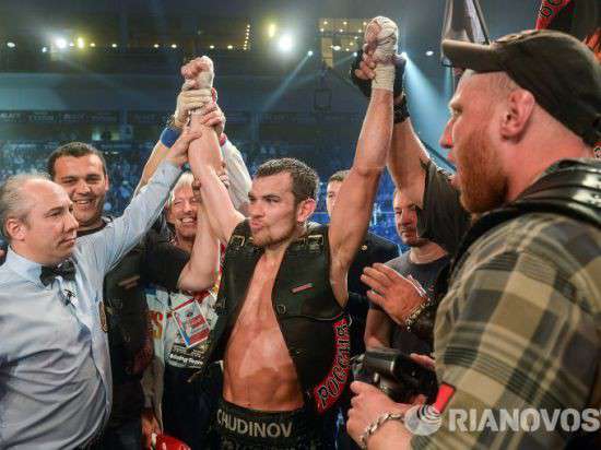Российский боксер Дмитрий Чудинов одержал победу над датчанином Патриком Нильсеном