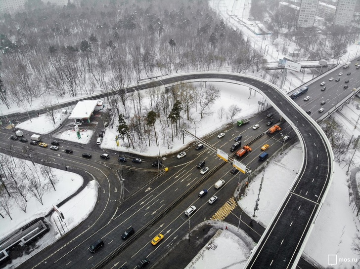 На Волоколамском шоссе в Москве открыта новая разворотная эстакада