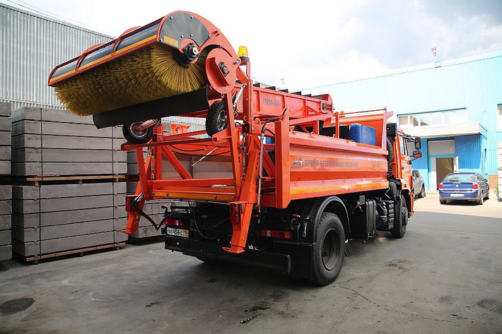 «Подметально-уборочная машина для нужд города» - Сделано у нас