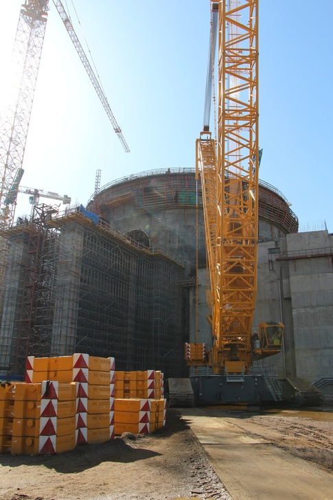 Ленинградской АЭС: на втором строящемся энергоблоке ВВЭР-1200 выполнен первый этап бетонирования эстакады транспортного шлюза