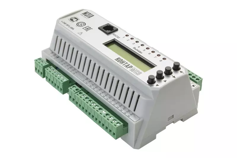 В верхней части крышки наклеивается лицевая панель из аналогичного пластика