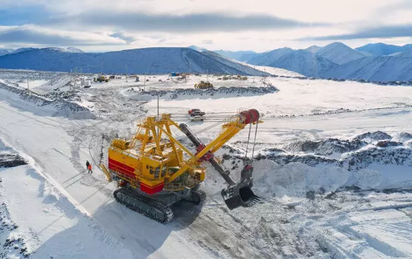 Иллюстрация 1 для статьи «Добыча и разведка полезных ископаемых: На Удокане новый экскаватор в Еркавце новый железнодорожный кран»