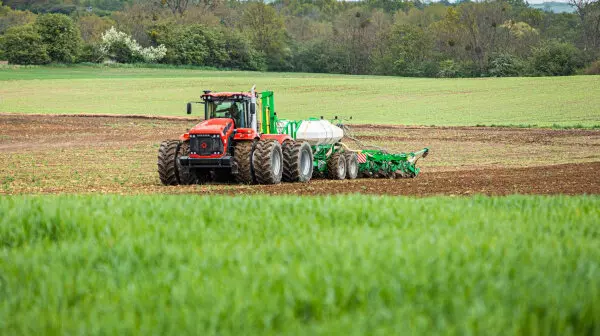 В Белоруссию в 1 квартале 2025 года поставлено 13 тракторов Кировец