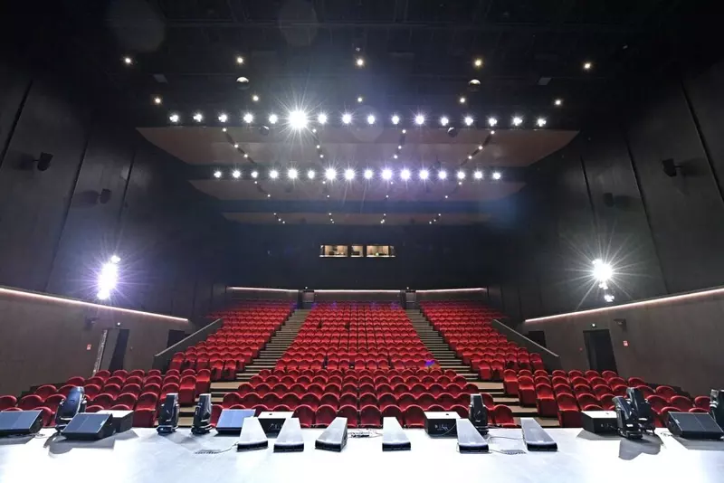 Фото 3 для статьи «Общество: Мосфильм получил новый киноконцертный комплекс и съемочный павильон»