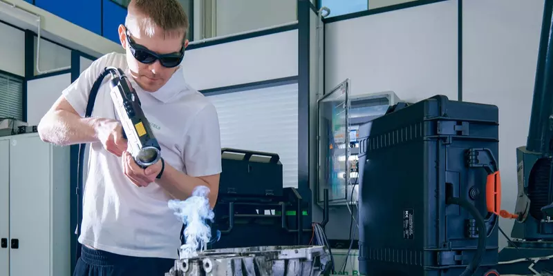 В столице разработали новую модель устройства для лазерной очистки