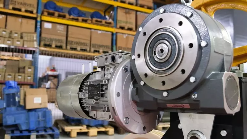 Иллюстрация №1 для статьи «Производство: Приводная техника запустила серийное производство лифтовых лебедок»